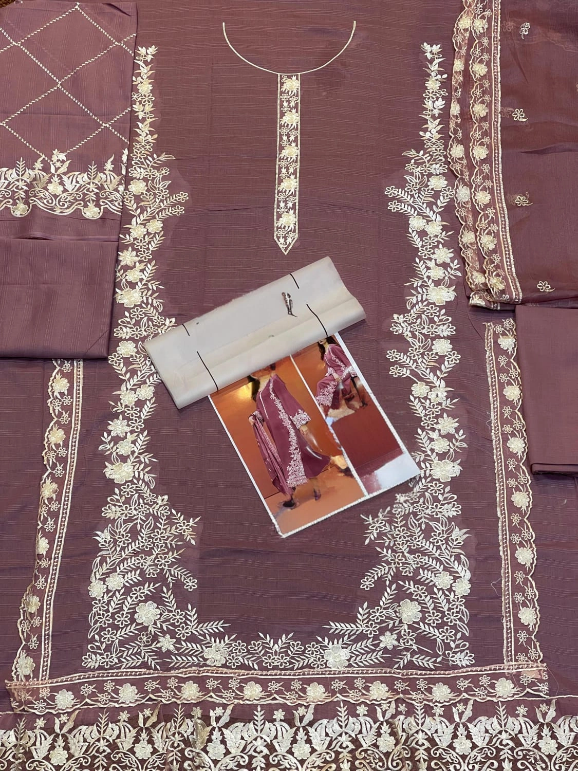 Luxury Embroidered 5 Piece Suit